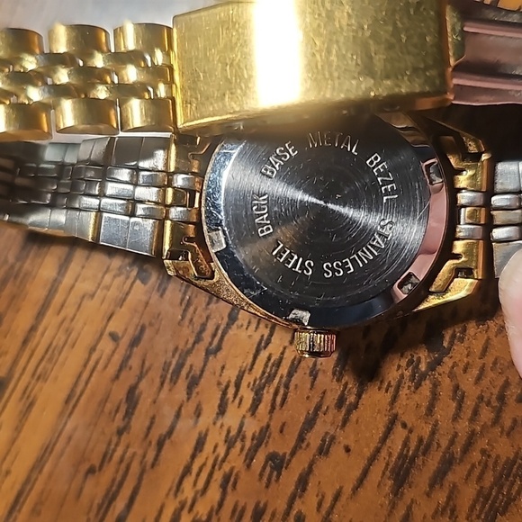 Women's Pierre Vallee Watch ⌚️ - Picture 3 of 6